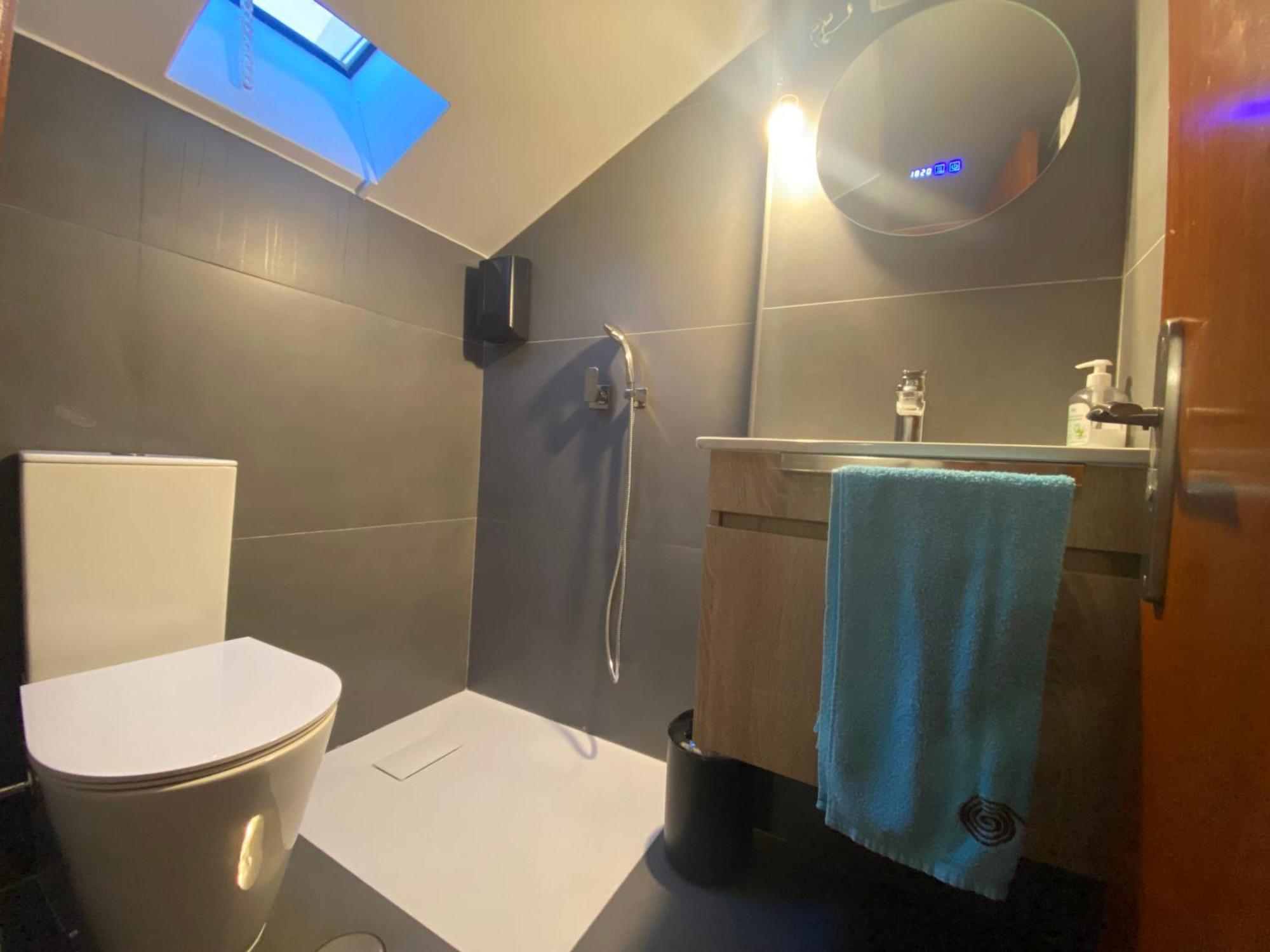 Steps To Beach 4Beds -Ac Self Check-In 2024 Reno Назаре Екстериор снимка